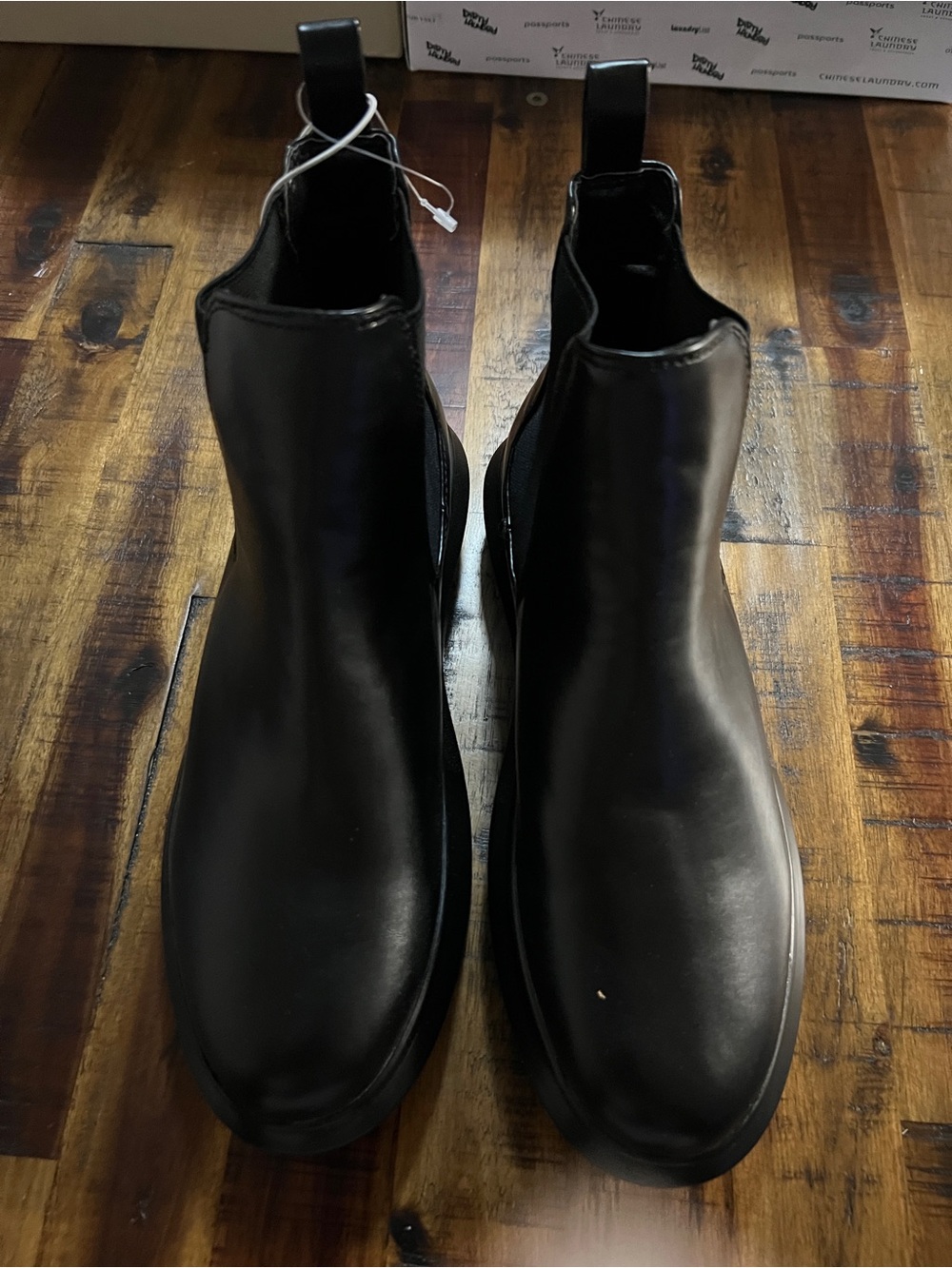 Olivia Miller Black Smooth Chelsea Booties